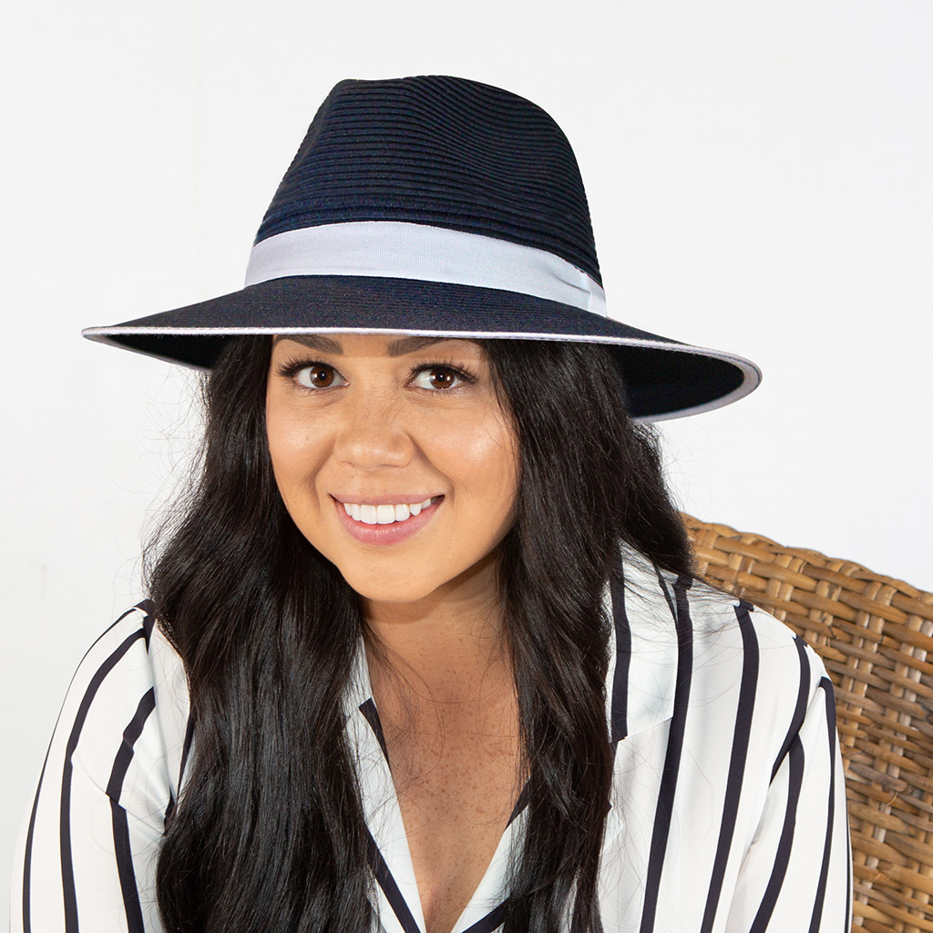 Mia Fedora