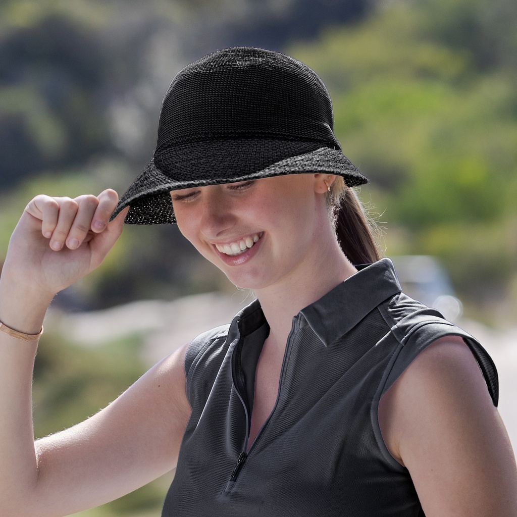 Annika Cap